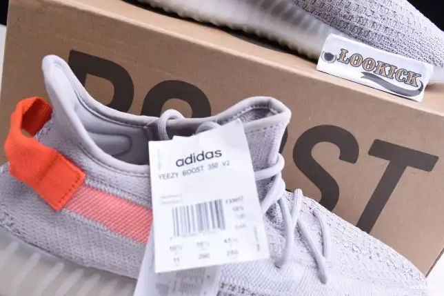 Boost Tail Light Yeezy V2 Adidas FX9017 350 0704